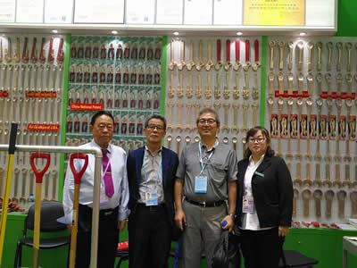 The agent from Japan at Canton fair
